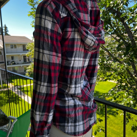 TNA plaid hooded flannel - Picture 3 of 3